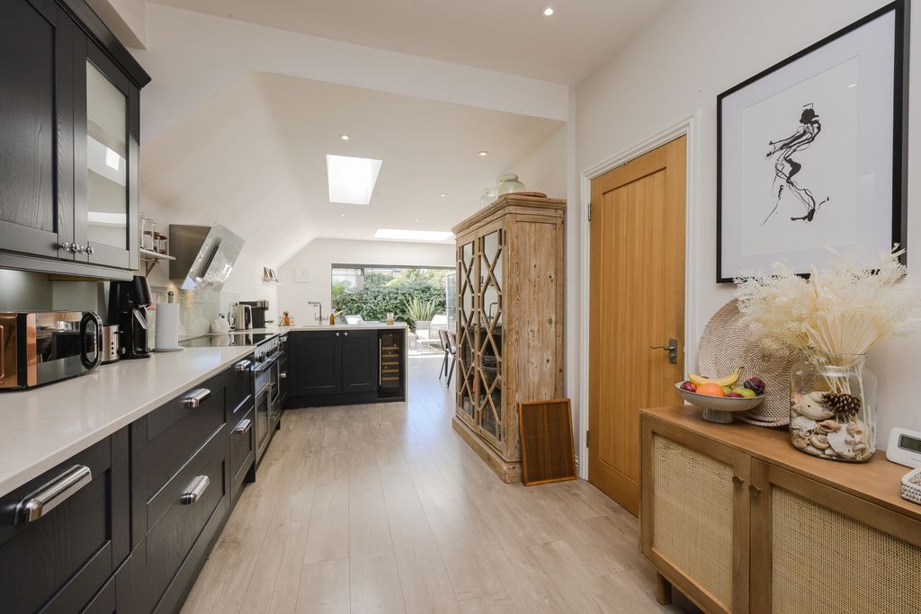 Property photo 3 of 16 Picture No. 03