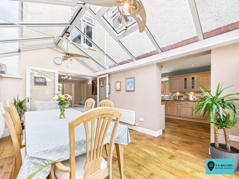 Property photo 2 of 22 Sunroom