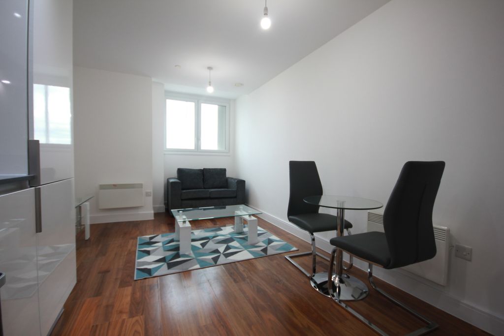 Property photo 2 of 8