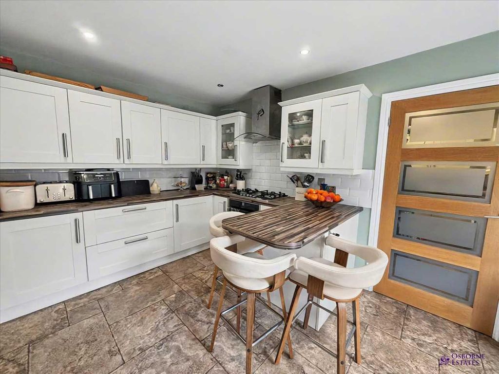 Additional image 12 of 4 bed detached house for salePleasant Heights, Porth CF39