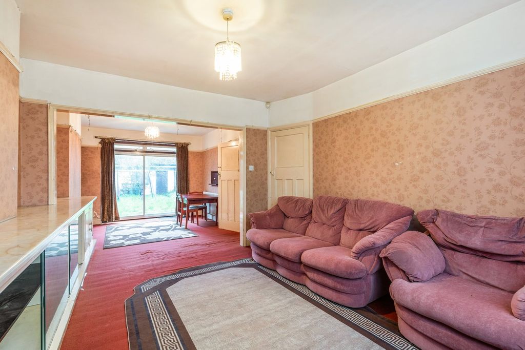 Property photo 3 of 22