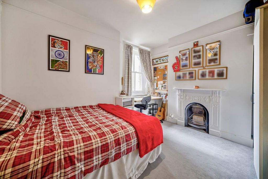 Property photo 3 of 6