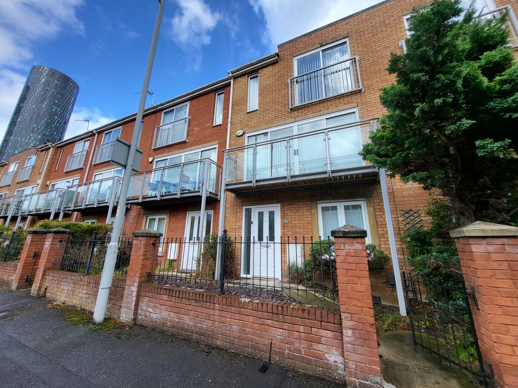 Property photo 1 of 20 4 Bedroom Town House For Rent