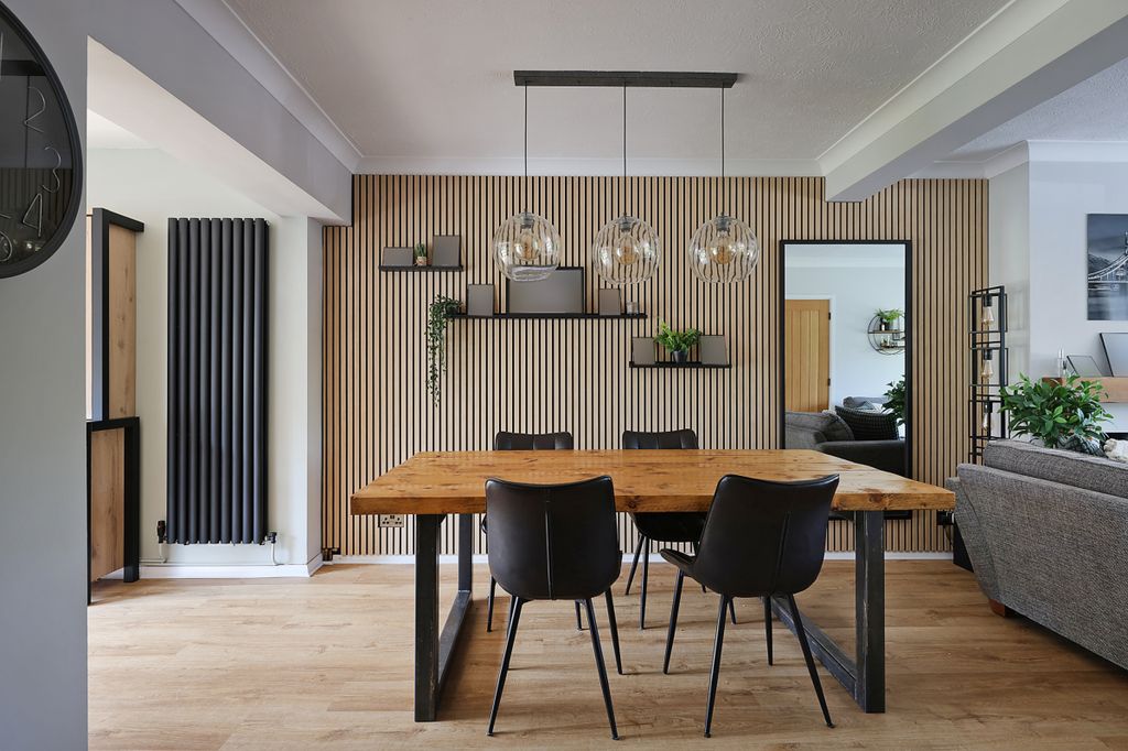 Property photo 3 of 18 Dining Area