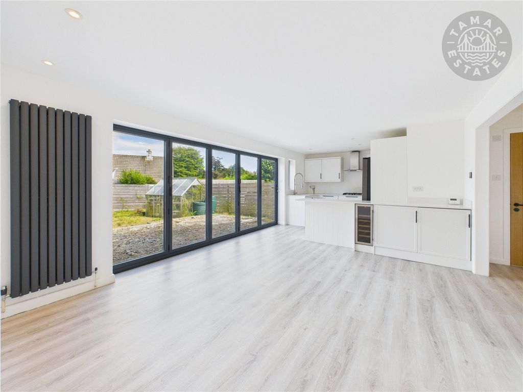 Property photo 2 of 17 Kitchen/Lounge/Diner