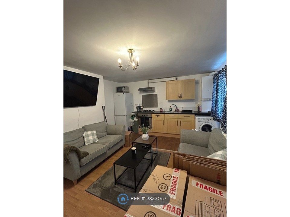 Property photo 1 of 9 Lounge/Kitchen