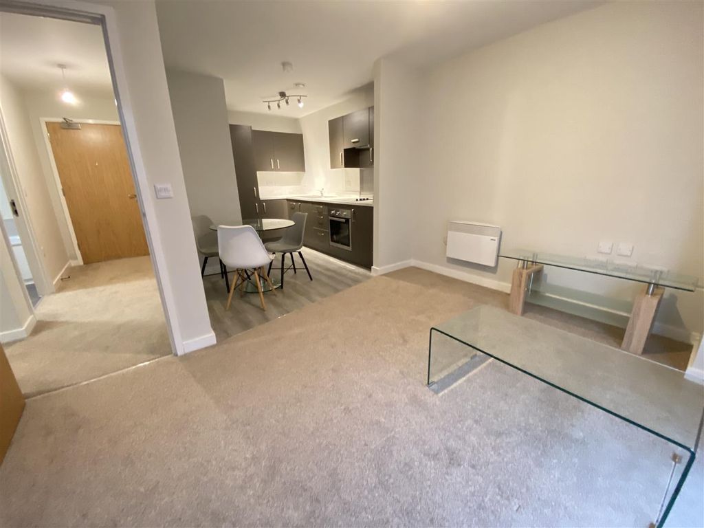 Property photo 3 of 11