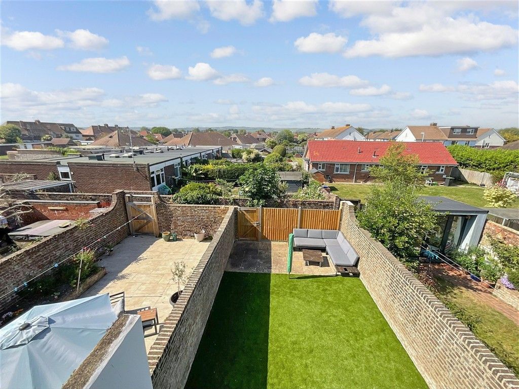 Property photo 2 of 21 Back Garden & Views