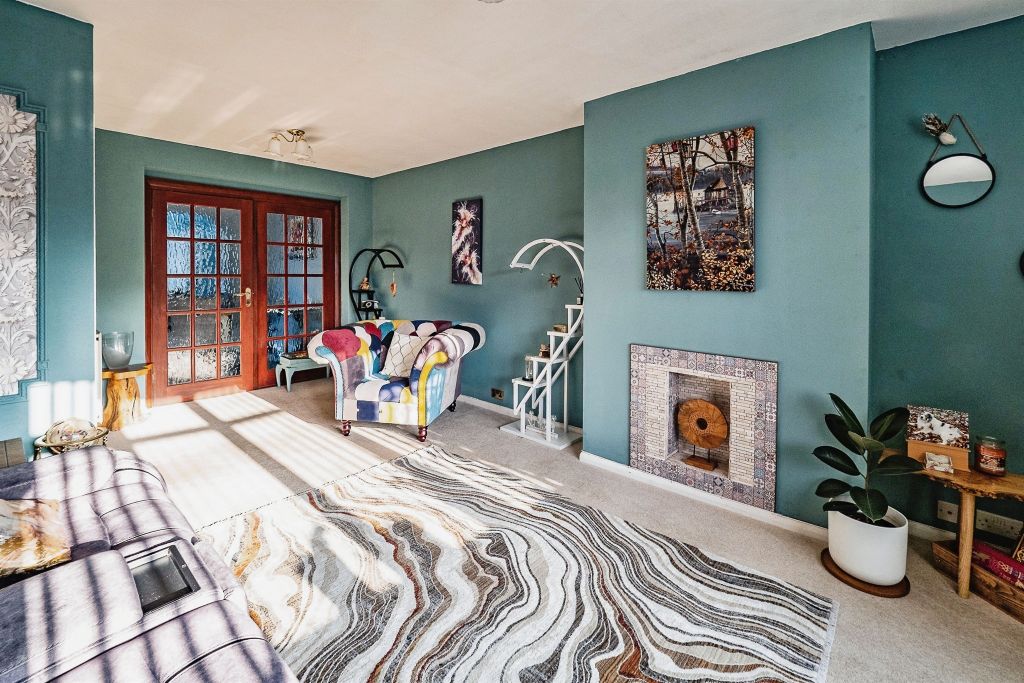 Property photo 3 of 18