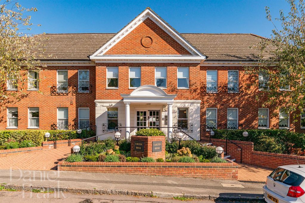 Property photo 1 of 18