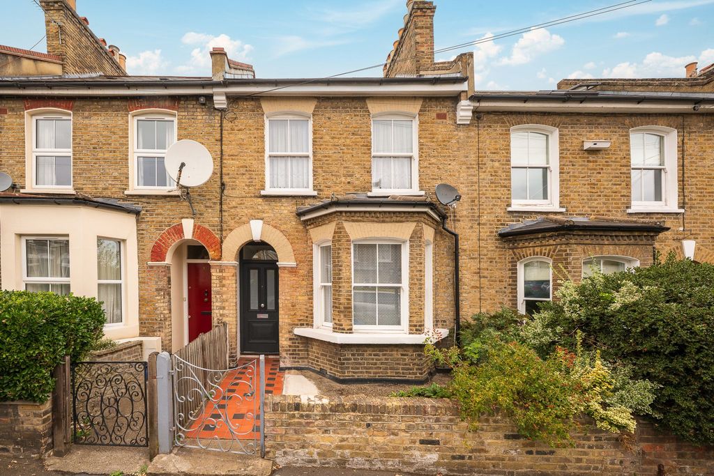 Property photo 1 of 19