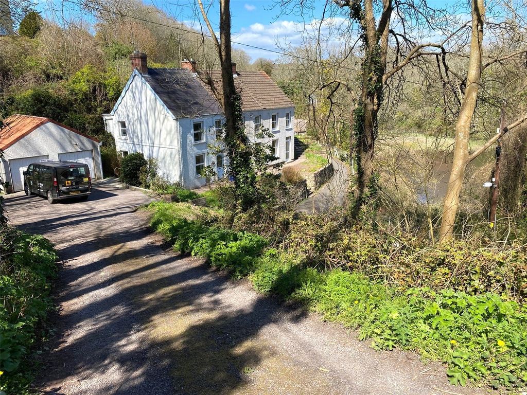 Property photo 3 of 21 Picture No. 01