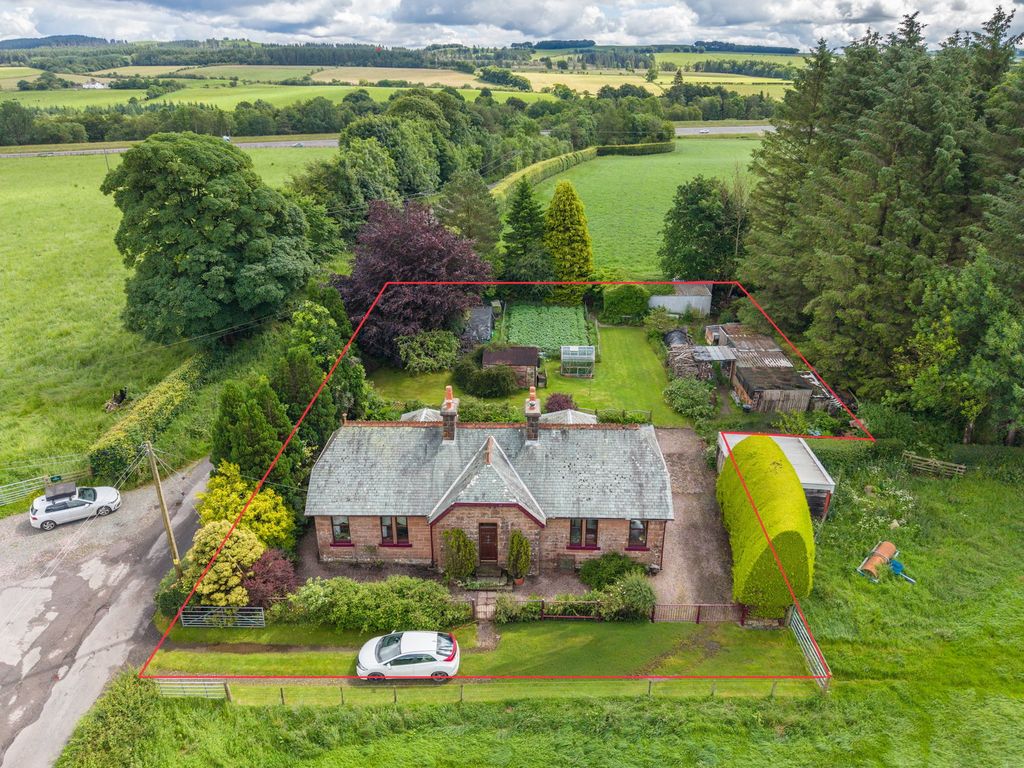 Property photo 2 of 44