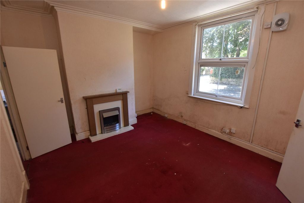 Property photo 2 of 8 Picture No. 01