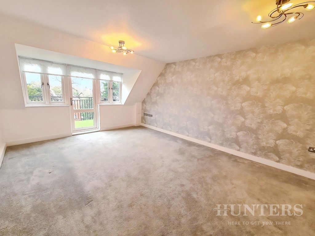 Property photo 3 of 15 Pbox-Img.Jpg