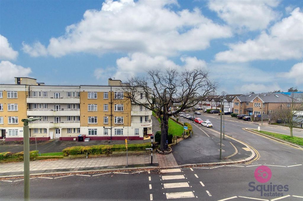 Property photo 3 of 16