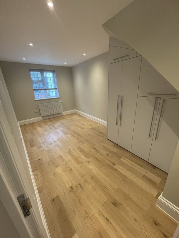 Property photo 3 of 7 Gallery