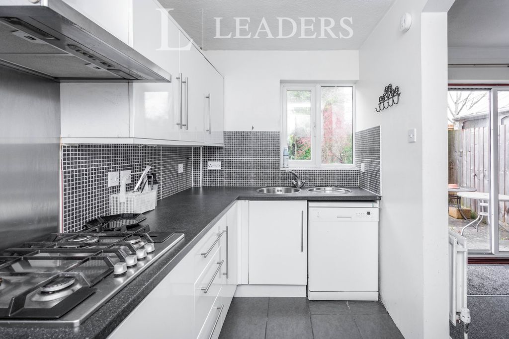 Property photo 1 of 7 Kitchen