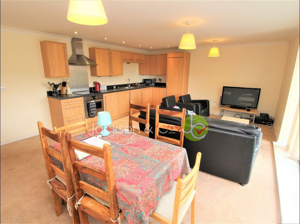 Property photo 3 of 9