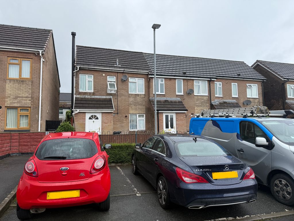 Property photo 1 of 4