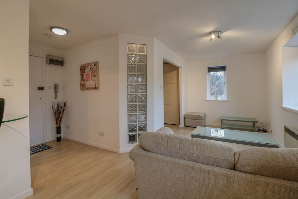 Property photo 3 of 7 5366852