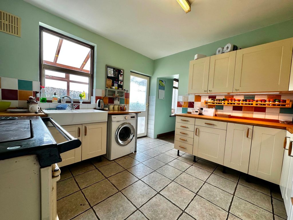 Property photo 2 of 26