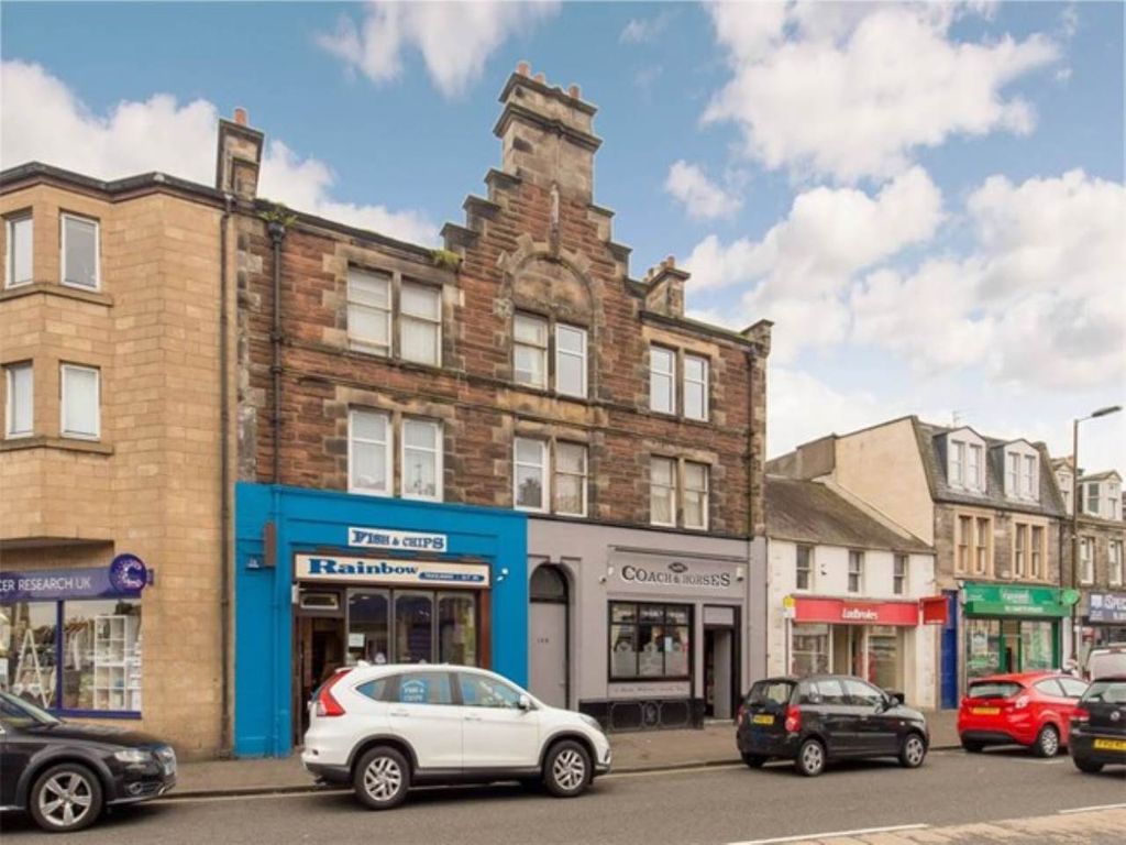 Property photo 1 of 11 108B High Street - External