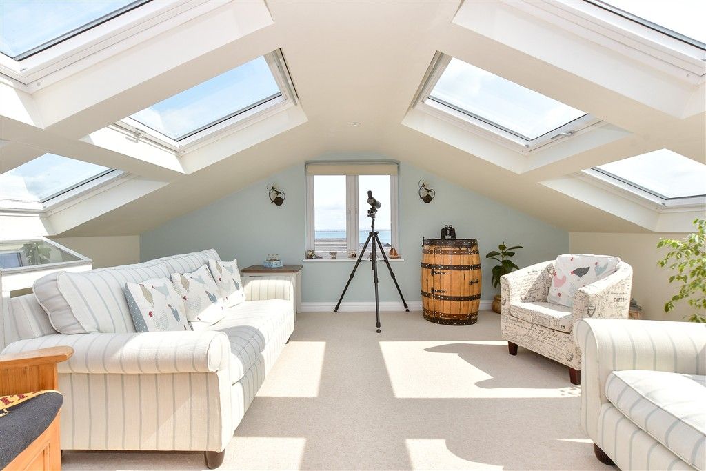 Property photo 2 of 16 Sitting Room