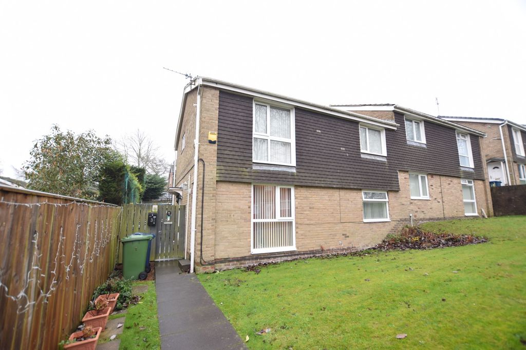 Property photo 1 of 10 External