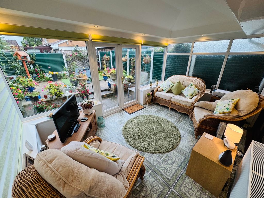 Property photo 2 of 19 Photograph