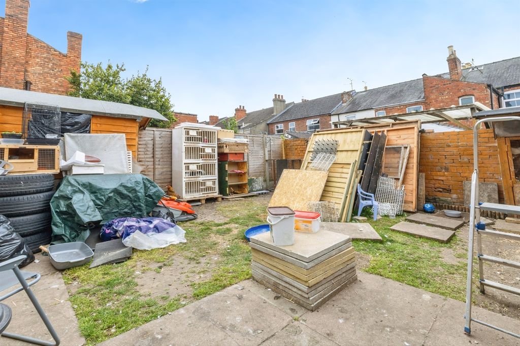 Property photo 2 of 17