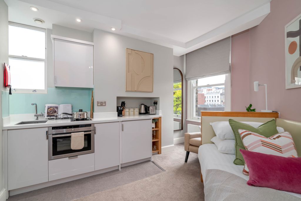 Property photo 2 of 18 5Ds Flat 9 v4.Jpg