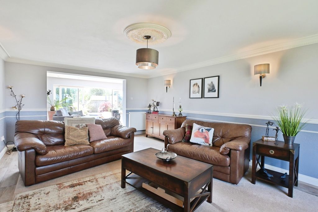Property photo 2 of 25 Pbox-Img.Jpg