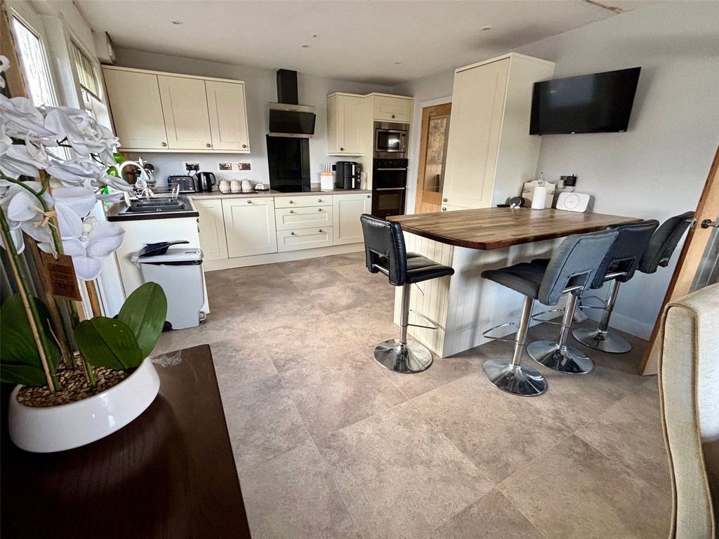 Additional image 17 of 3 bed bungalow for saleSkomer Drive, Milford Haven, Pembrokeshire SA73
