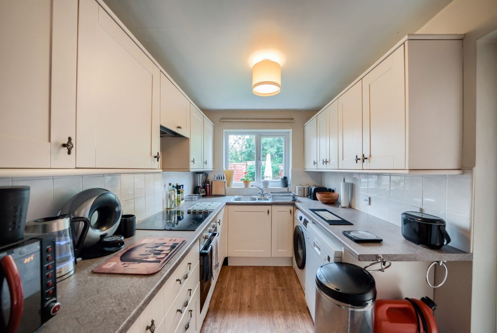 Property photo 2 of 14 Xh2A4908-Hdr(3)