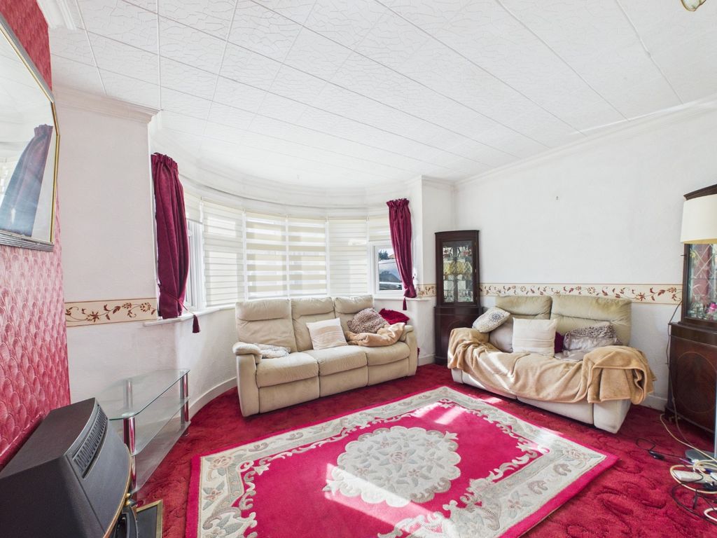 Property photo 3 of 17 4862174