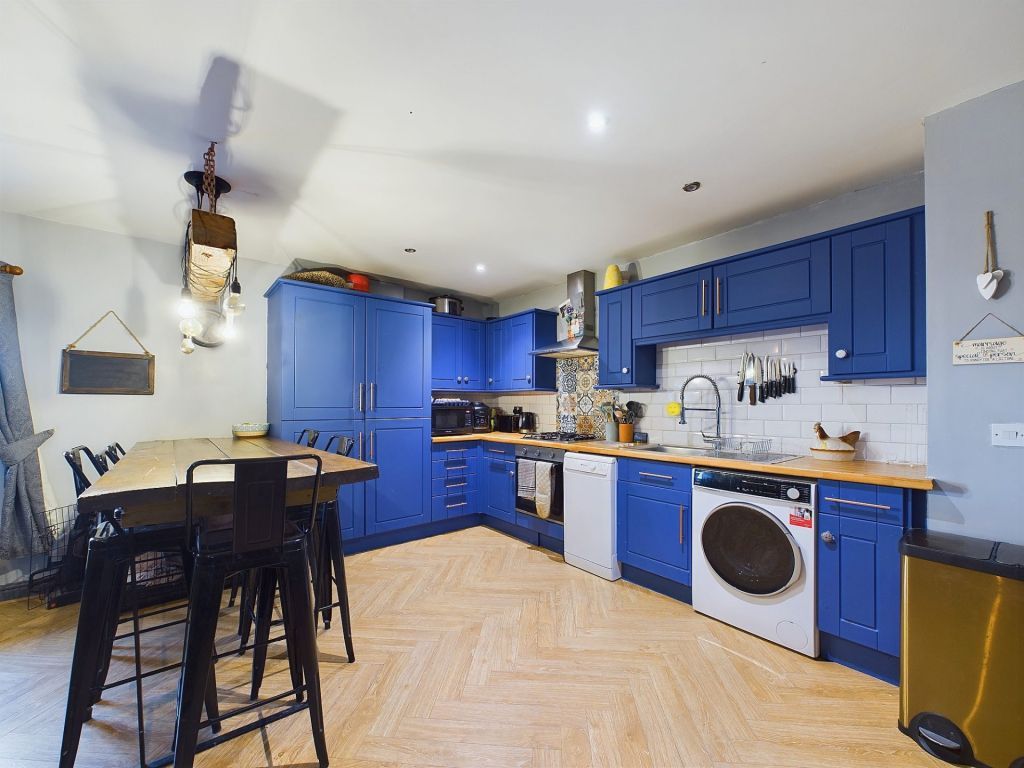 Property photo 3 of 15