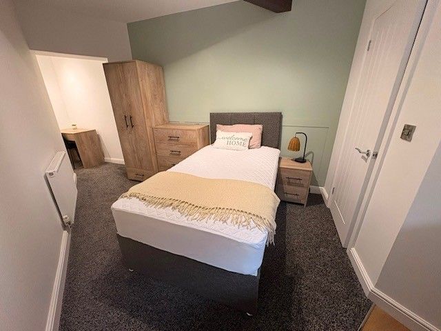 Property photo 1 of 3