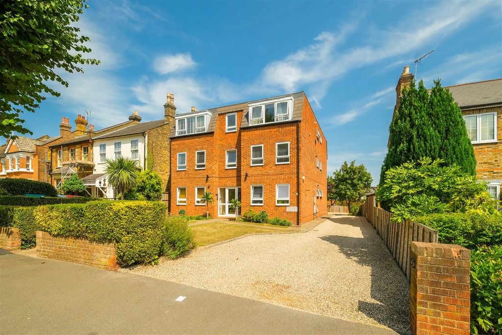Property photo 1 of 16