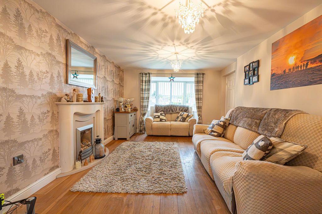 Property photo 3 of 45