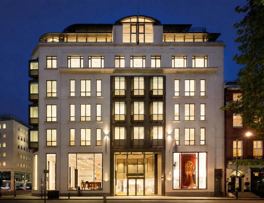 Property photo 1 of 8 30 Berkeley Sq External
