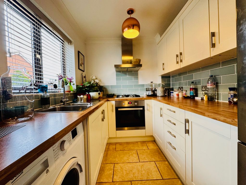Property photo 2 of 9