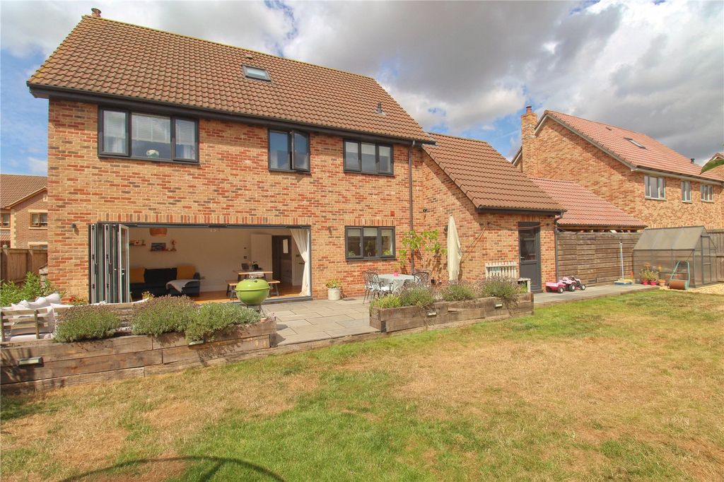 Property photo 2 of 31 Picture No. 09