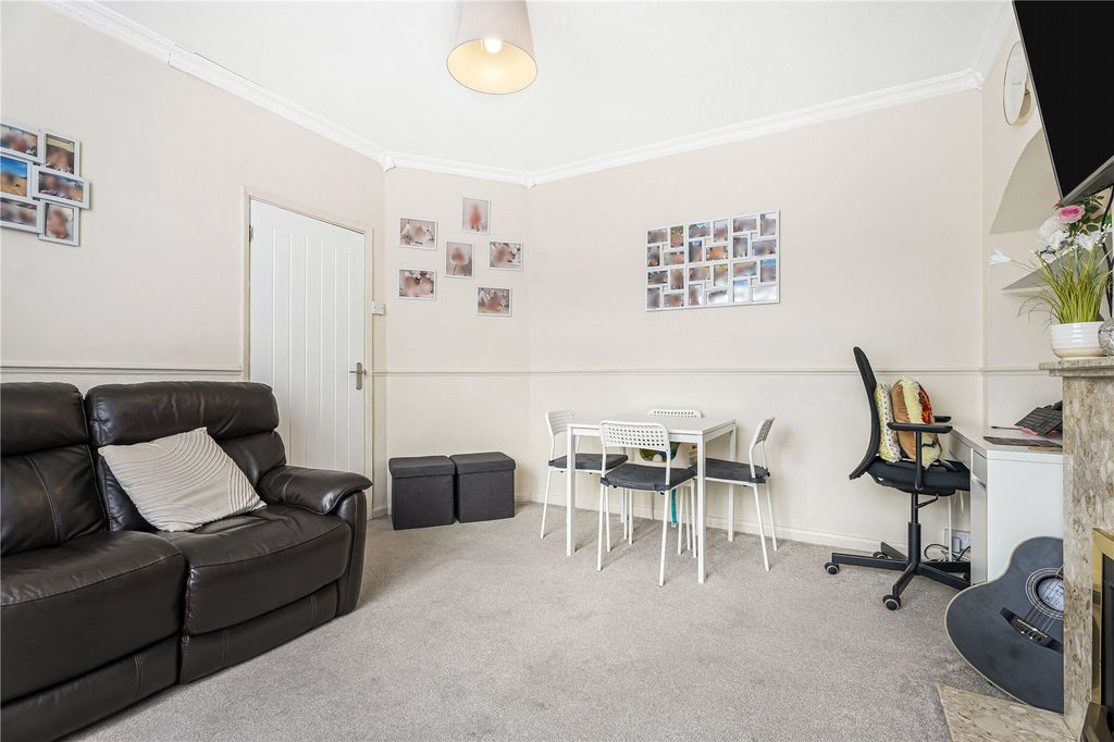Property photo 3 of 13 Picture No. 05