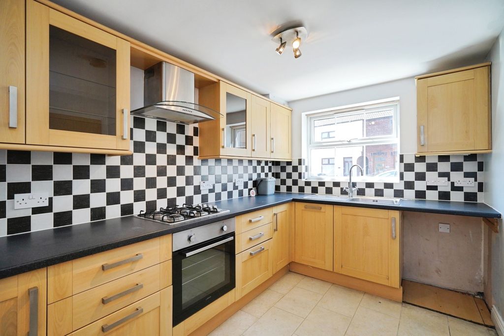 Property photo 2 of 20 Pbox-Img.Jpg