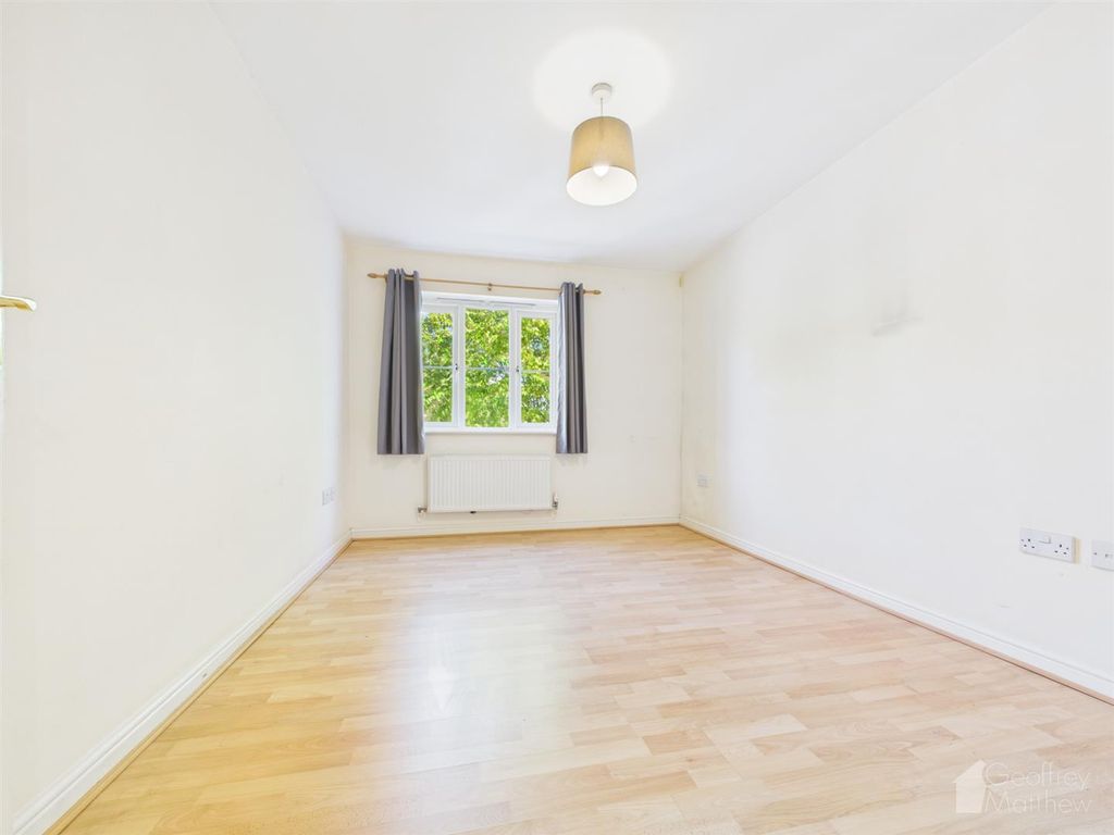 Property photo 2 of 9 Cam02365G0-Pr0461-Still004.Jpg