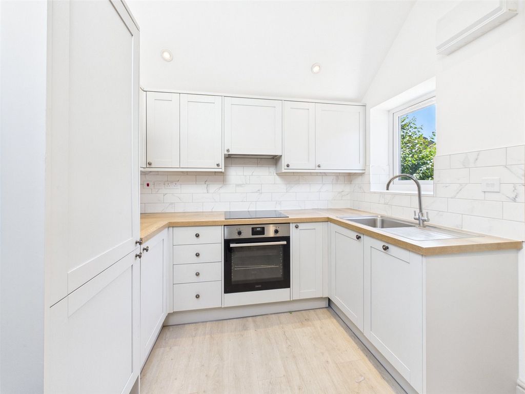 Property photo 1 of 6 Picture No. 03