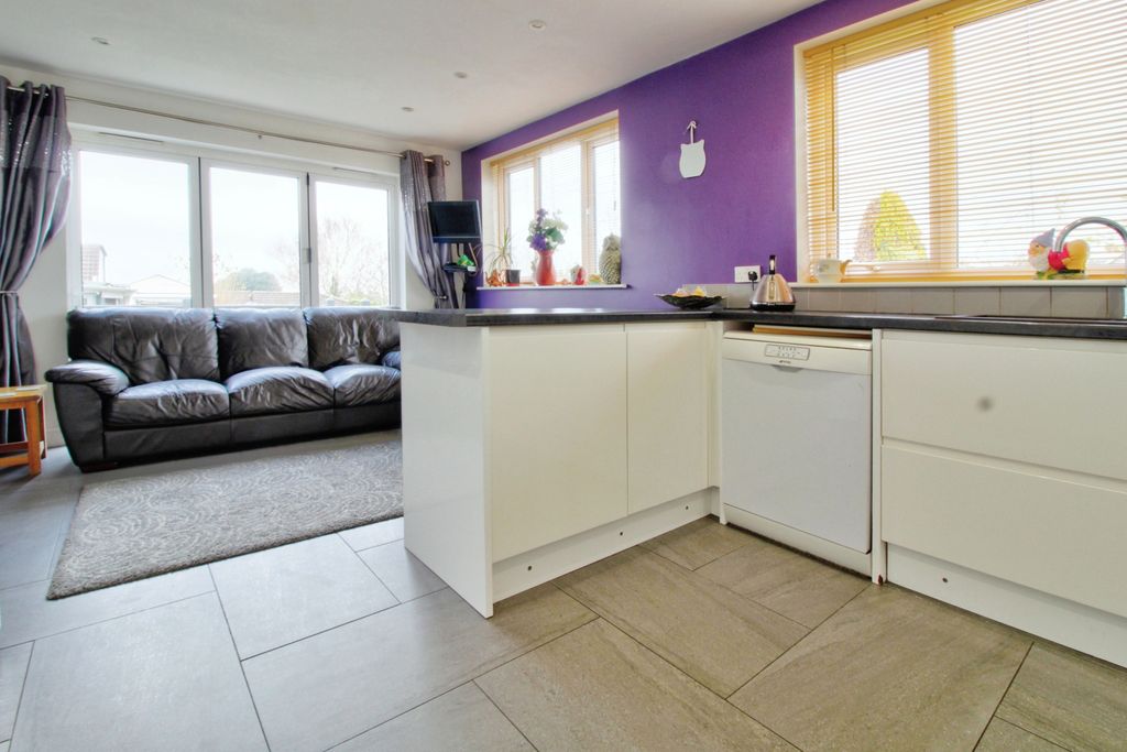 Property photo 2 of 12 Kitchen/Diner