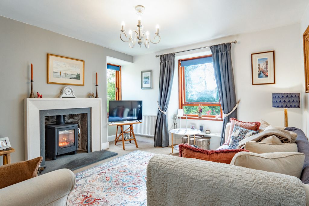 Property photo 2 of 49