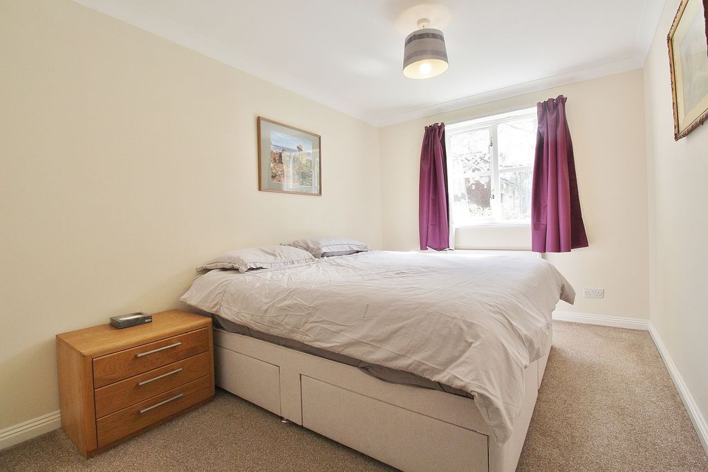 Property photo 3 of 8